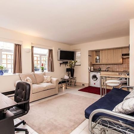 Awesome Apartment In The Heart Of Camden Town Лондон Экстерьер фото