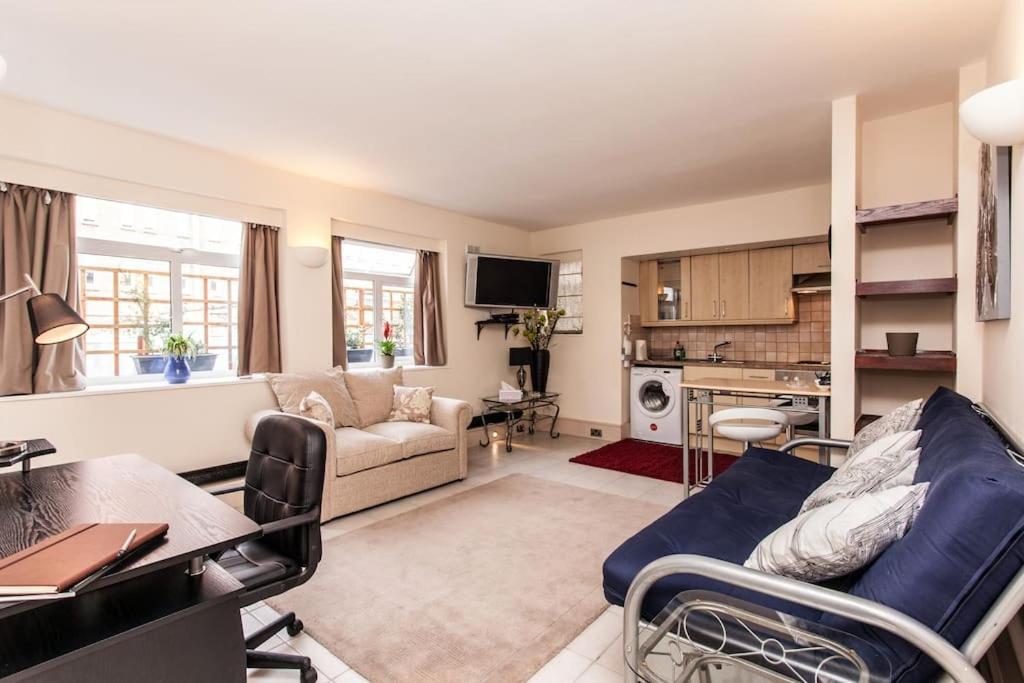 Awesome Apartment In The Heart Of Camden Town Лондон Экстерьер фото