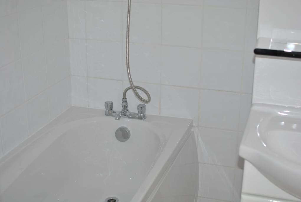 Awesome Apartment In The Heart Of Camden Town Лондон Экстерьер фото
