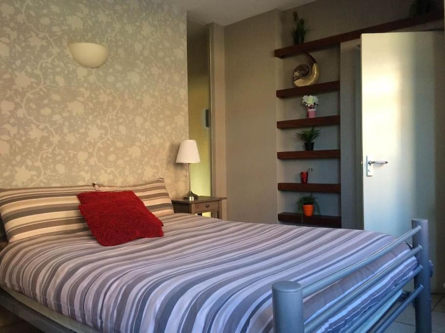 Awesome Apartment In The Heart Of Camden Town Лондон Экстерьер фото